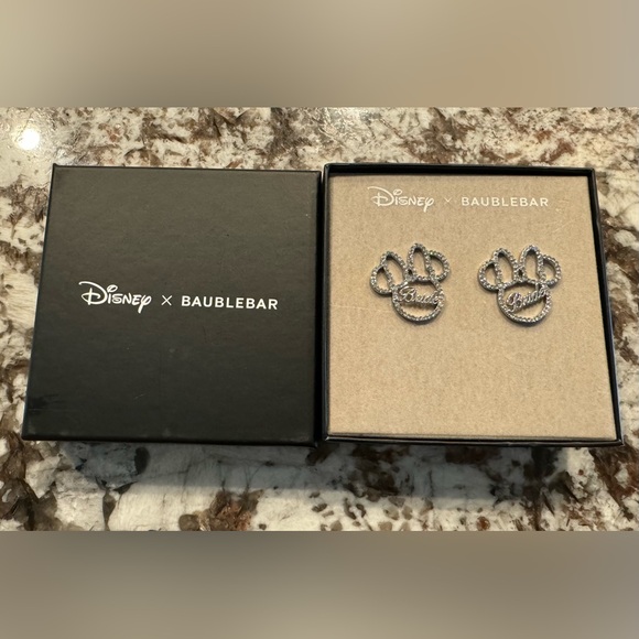 Disney Bride Earrings 🤍 - Picture 4 of 4